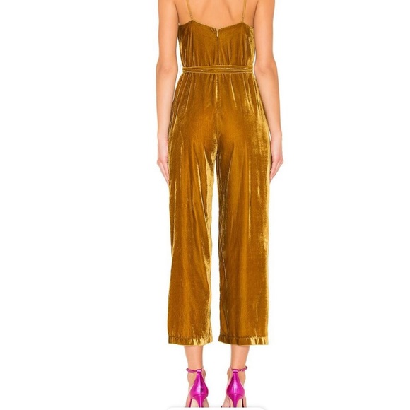 ASTR Hey Hey Metallic Velvet Romper NWT - Picture 4 of 4